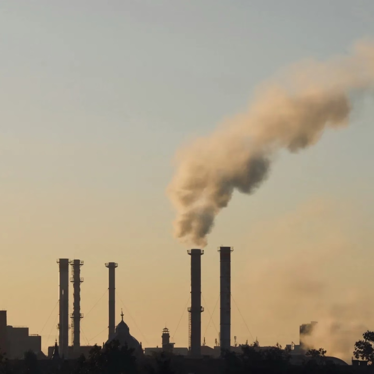Climatic and Environmental Factors Matter for Internal European Net Migration: A Panel Regression Analysis of 19 European Countries from 2004 to 2019